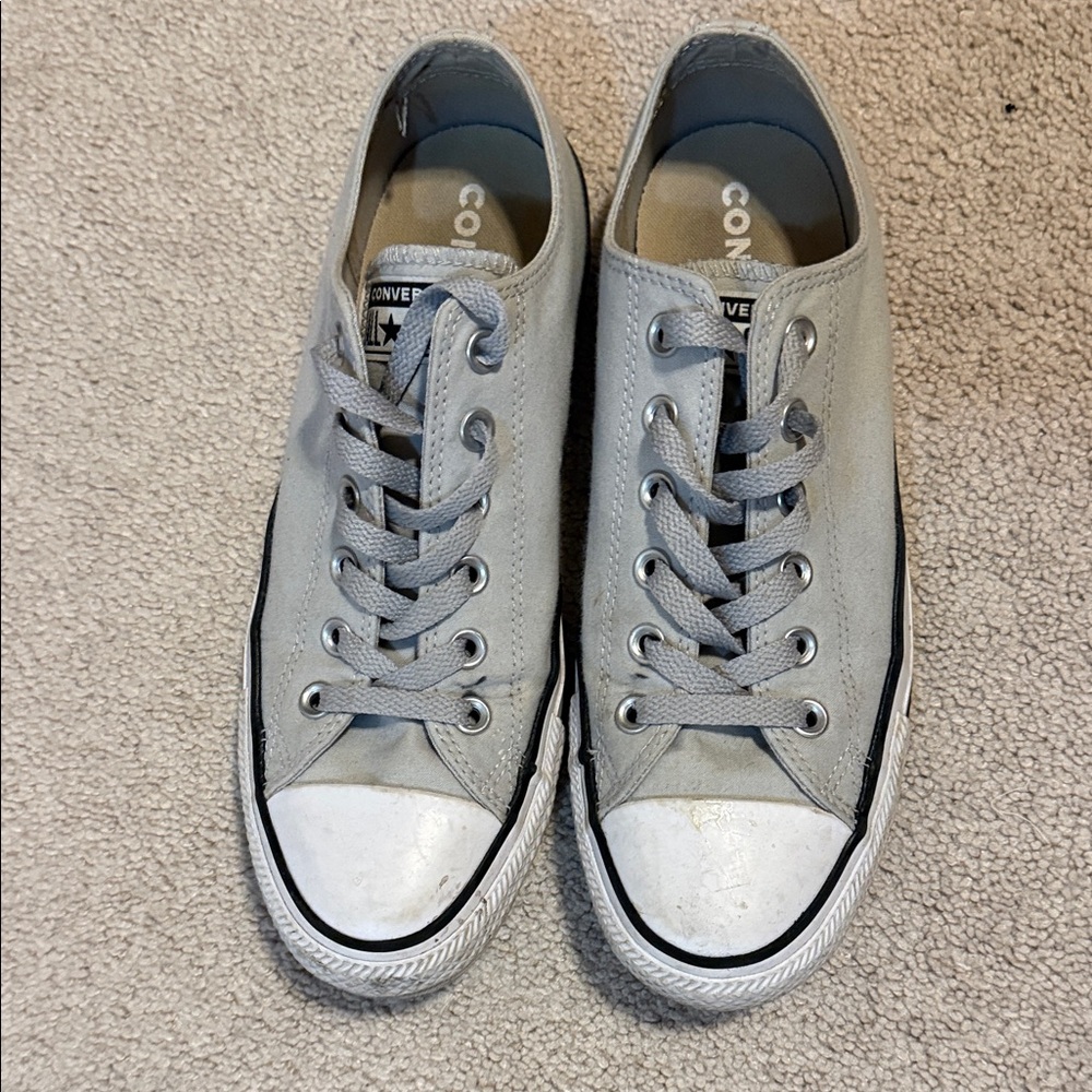 Converse Women’s Gray Sneakers